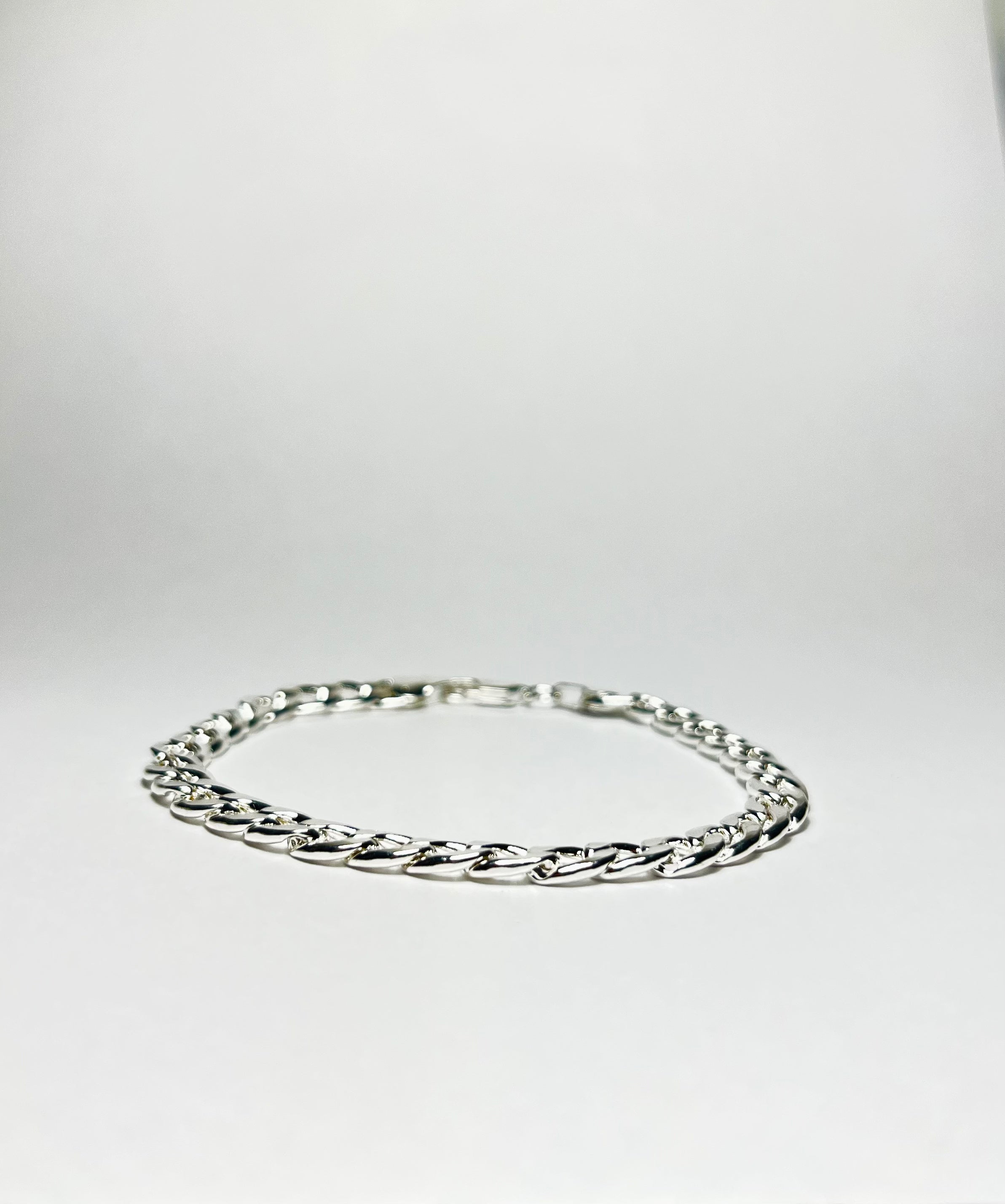 Kuba - Nemesacél karlánc